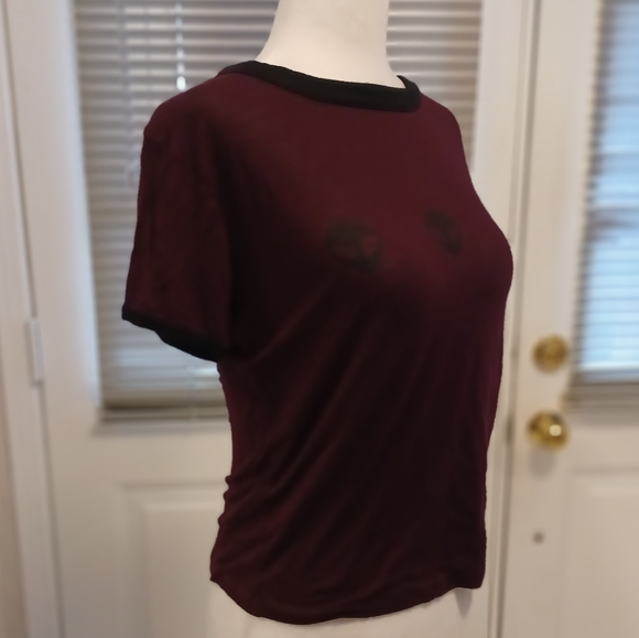$4 Add-on Burgundy Alien Tee - Size XS - Picture 3 of 7